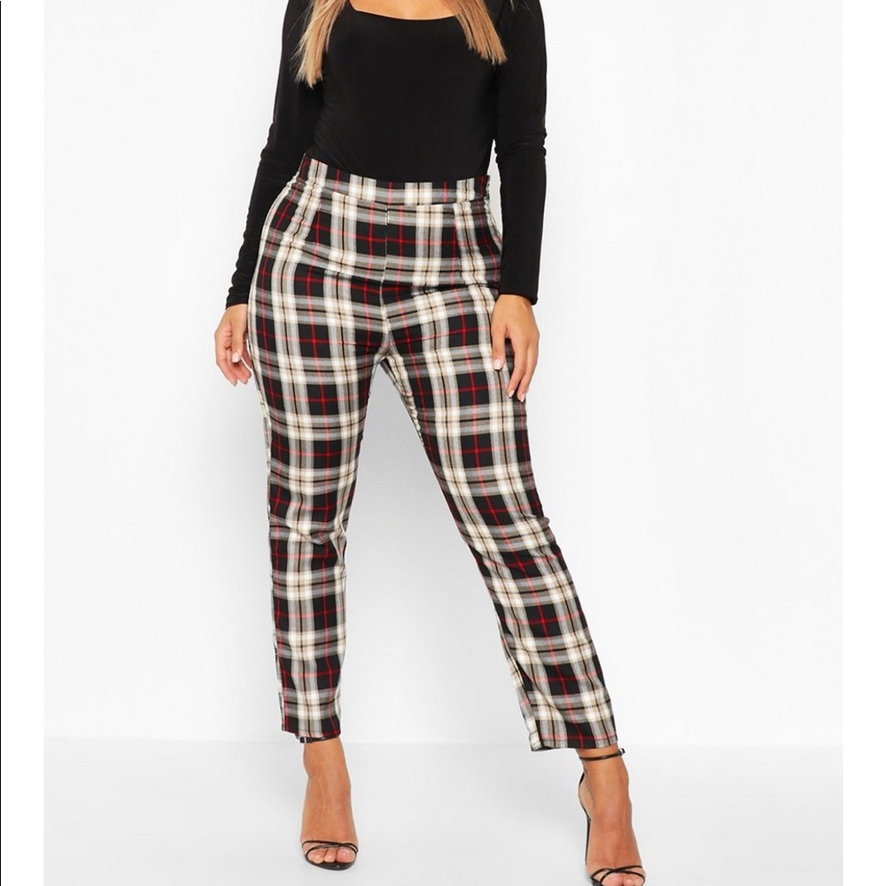 NEVER WORN!! Boohoo size 12 plaid pants